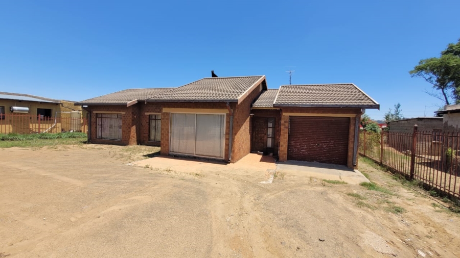 3 Bedroom Property for Sale in Botshabelo Free State